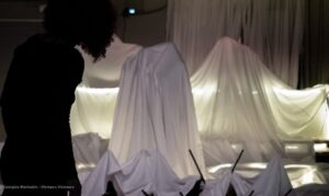 «Κι αν καταβροχθίζαμε ο ένας τον άλλον;»: ανθρωπολογικές αναγνώσεις για την υποτέλεια του έρωτα