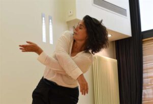 klisiouni mathima contact improvisation